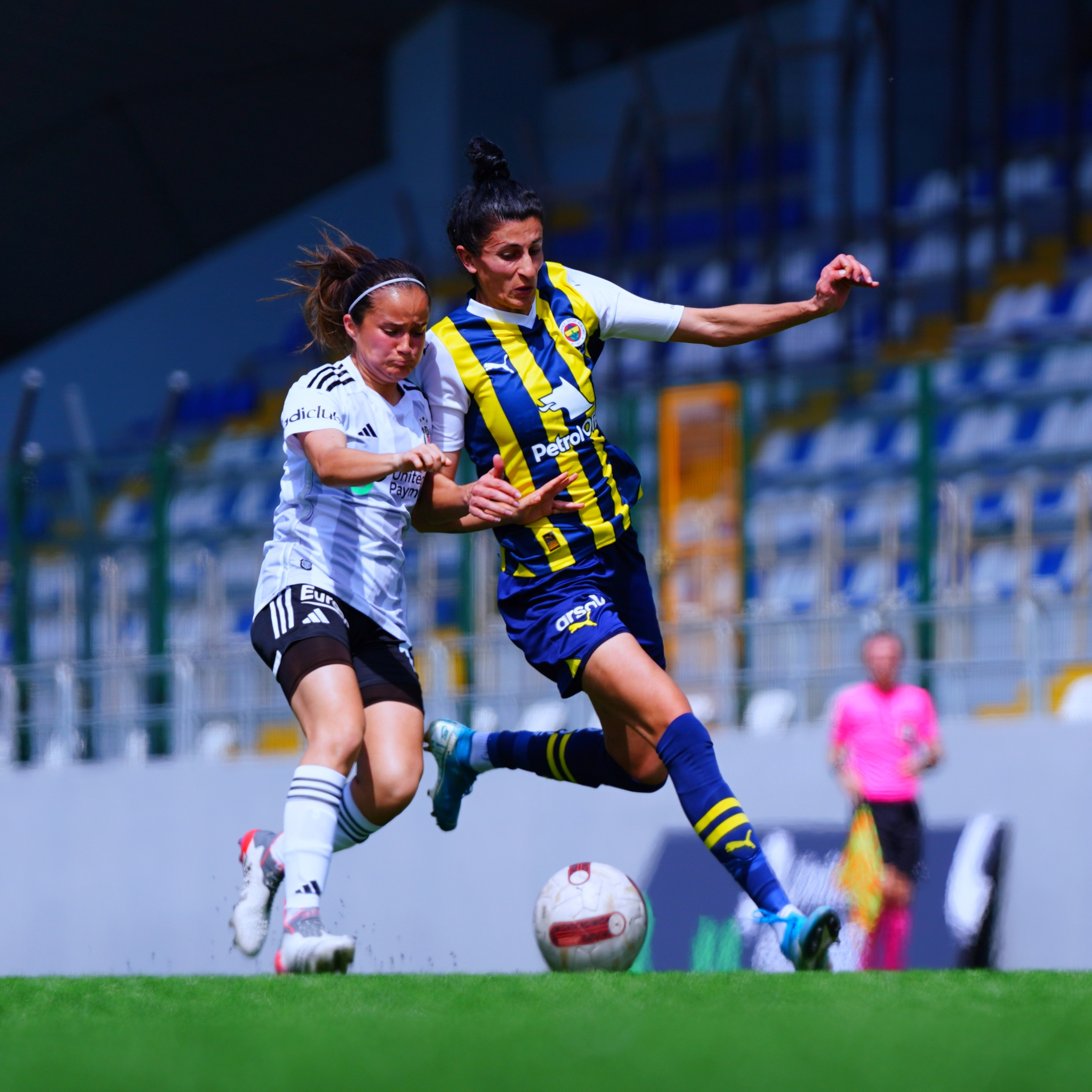 Fenerbahçe derbide 4-2 mağlup 